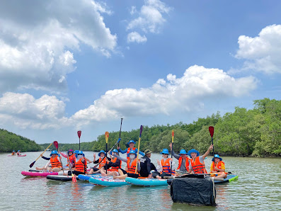 Ảnh chờ bản quyền — CHÈO SUP CẦN GIỜ